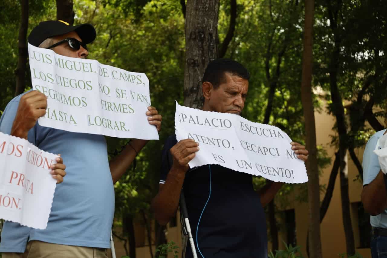  Protesta de Cecapci frente al Palacio Nacional.