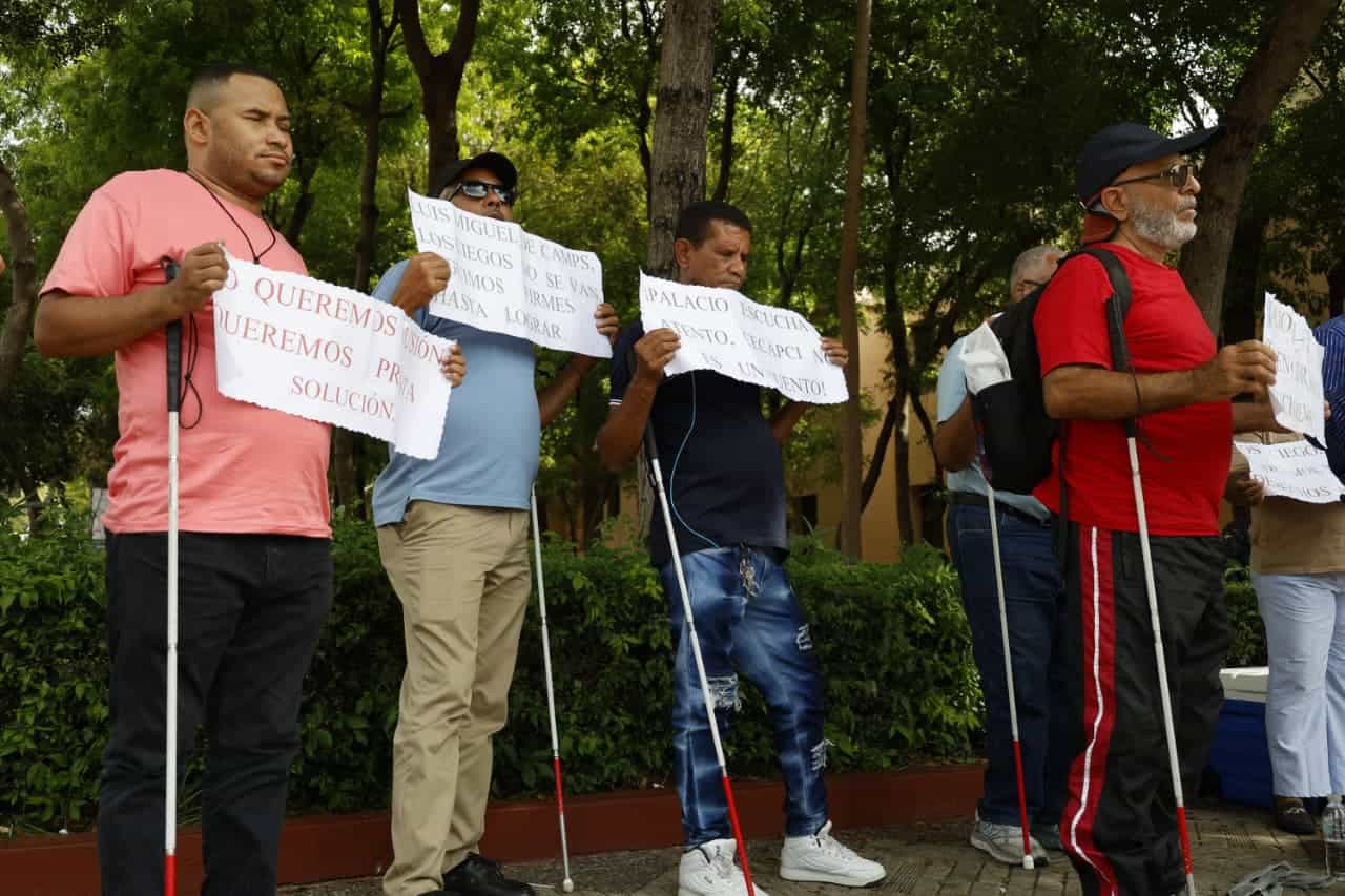  Protesta de Cecapci frente al Palacio Nacional.