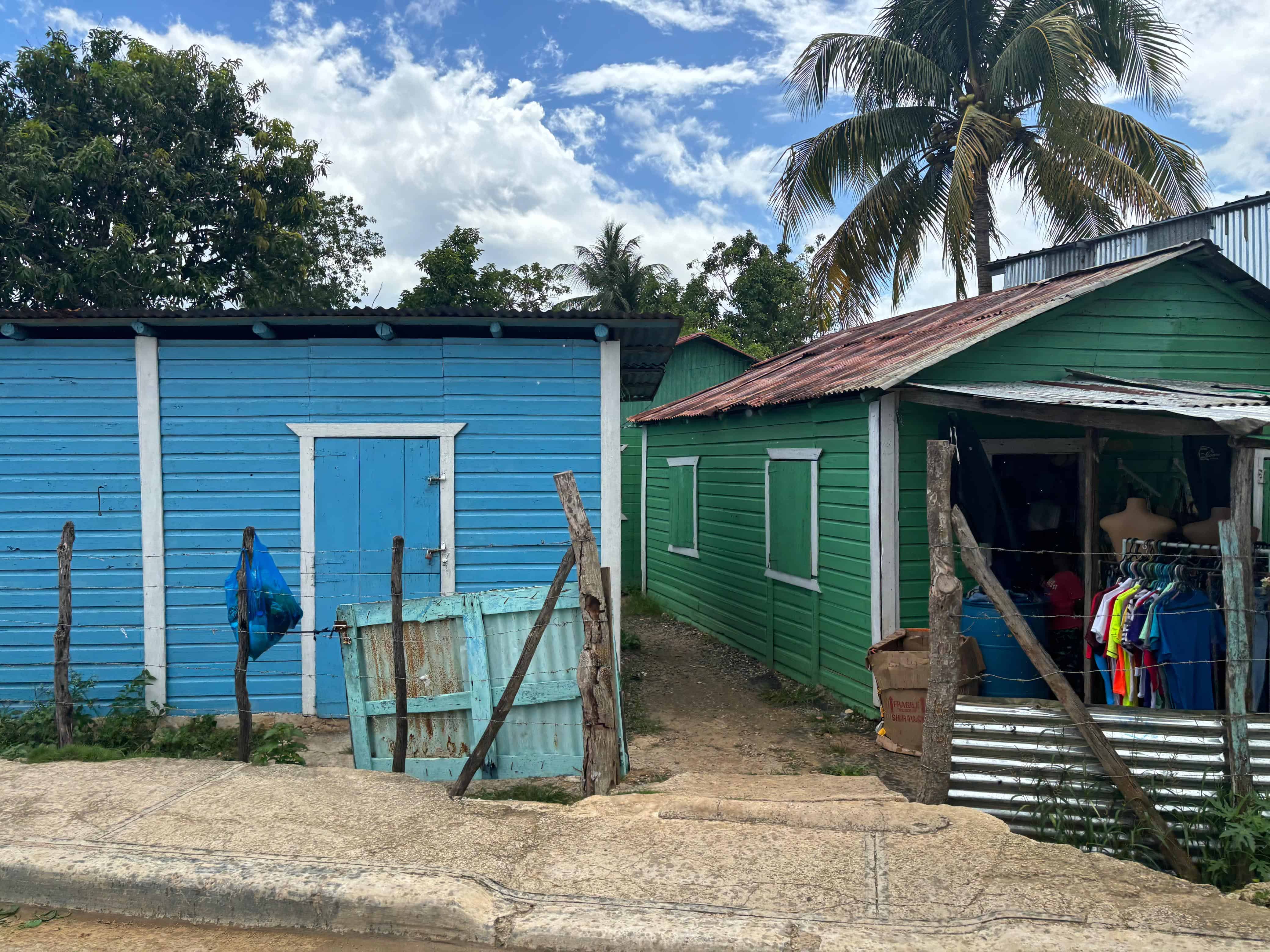 Vista de las viviendas de los bateyes.