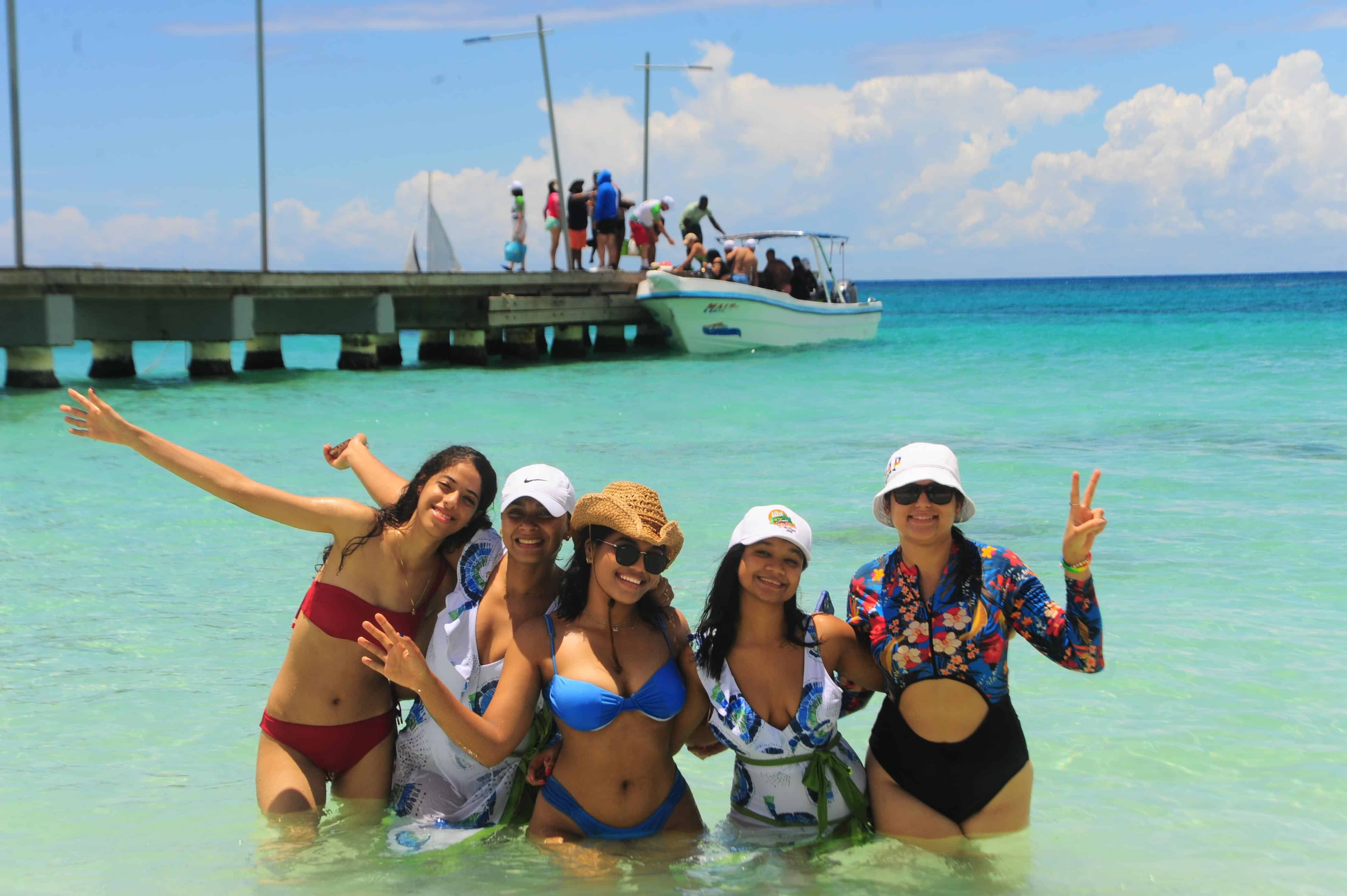 Isla Saona es uno de los destinos m&aacute;s visitados en el extremo sureste del pa&iacute;s por dominicanos y extranjeros.