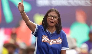 Delcy Rodríguez sube a 240 dólares el ingreso mínimo integral de trabajadores venezolanos