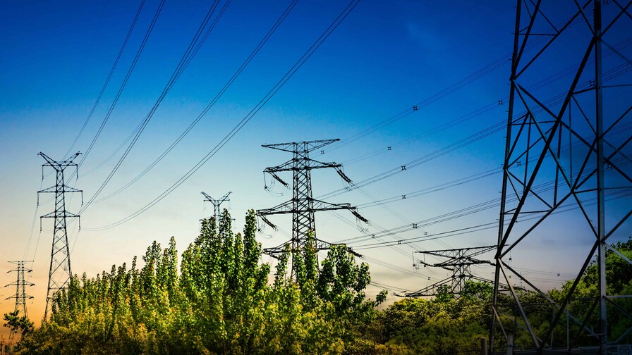 Eficiencia de las EDE retrocede a 383 clientes por empleado