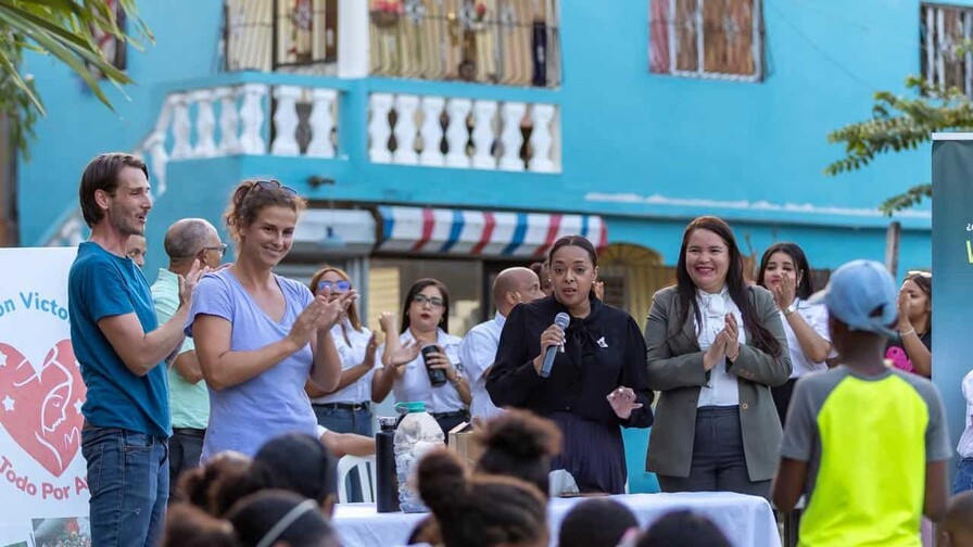 Fundaci&oacute;n Victoriana realiza jornada educativa en Las Minas por el D&iacute;a de la Tierra
