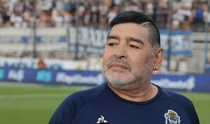 Hija de Maradona dice que hab&iacute;a un plan para controlar a su padre que se fue de las manos
