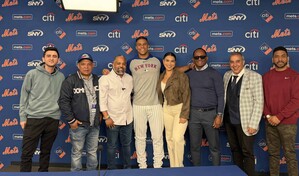 Juan Soto comparte con la prensa latina que cubre a los Mets