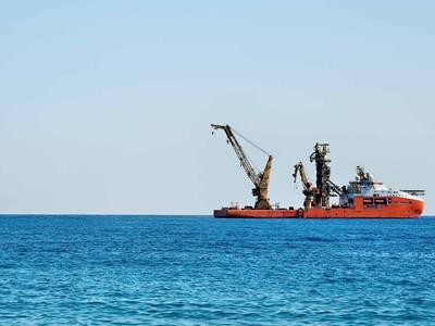 Petróleo alcanza su nivel más alto desde el 2022, por la guerra