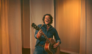 Carlos Vives lanza El &uacute;ltimo disco Vol.1, grabado en vivo y con toda la banda