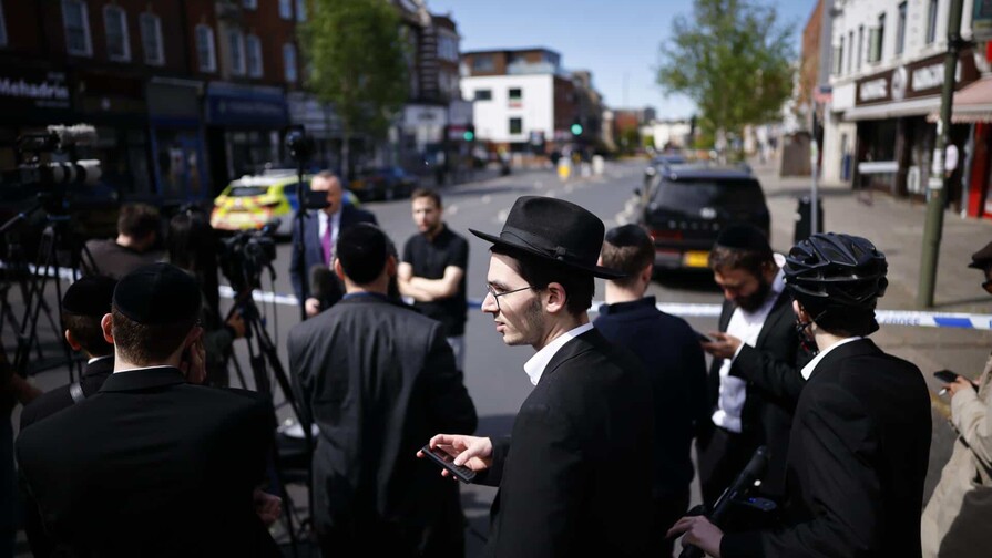 El agresor de dos jud&iacute;os en Londres permanece retenido tras comparecer ante tribunal