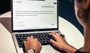 Psiquiatra alerta sobre personas que sustituyen terapia y decisiones por consejos de ChatGPT