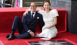 Los actores Emily Blunt y Stanley Tucci reciben su estrella en el Paseo de la Fama de Hollywood