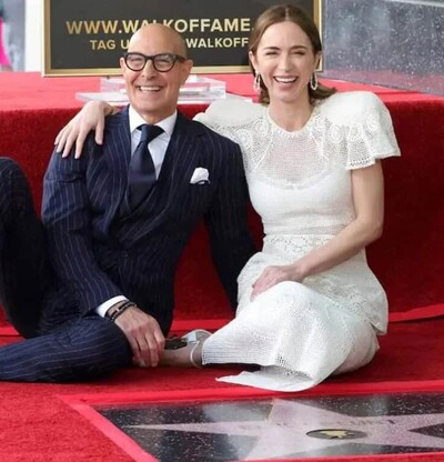Los actores Emily Blunt y Stanley Tucci reciben su estrella en el Paseo de la Fama de Hollywood