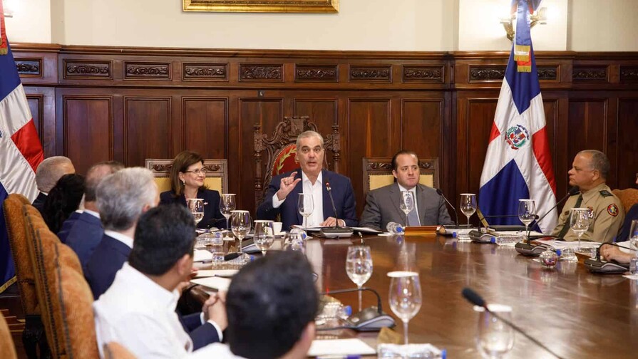 El Gobierno anuncia medidas para reducir gastos por RD$40,000 MM para enfrentar crisis