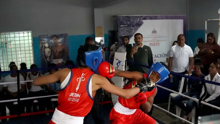Inefi y Miderec rescatan club de boxeo y Cultural Samuel Santana en Capotillo