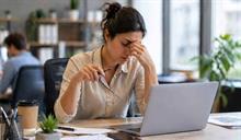 &iquest;Trabajas con dolor? El enemigo silencioso que reduce la productividad es el presentismo laboral