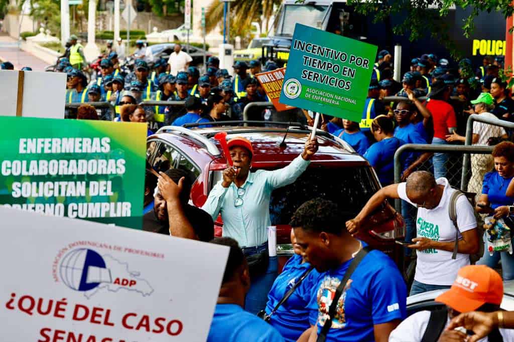 Manifestaci&oacute;n en las inmediaciones del Palacio Nacional en conmemoraci&oacute;n del D&iacute;a de los Trabajadores.