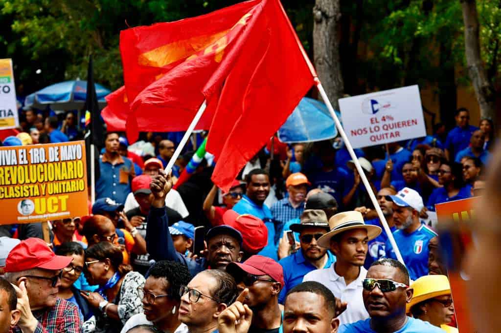 Manifestaci&oacute;n en las inmediaciones del Palacio Nacional en conmemoraci&oacute;n del D&iacute;a de los Trabajadores.