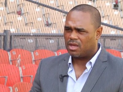 Denuncia que play de béisbol en Mao es usado para crianza de animal