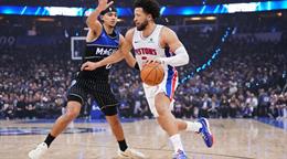 Pistons y Raptors fuerzan juegos de desempate con milagrosas victorias