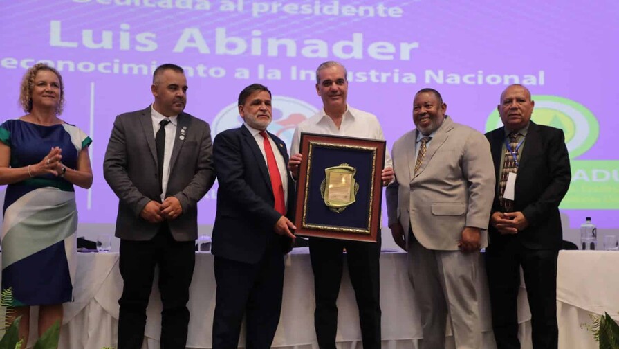 Los precios de productos esenciales siguen estables pese a crisis internacional, afirman detallistas