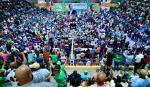 Leonel Fern&aacute;ndez encabeza juramentaci&oacute;n de dirigentes en Barahona