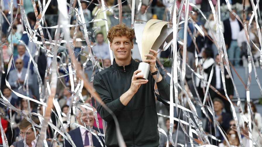 Sinner se pasea ante Zverev para ser campe&oacute;n por primera vez en Madrid