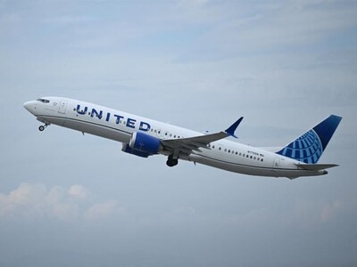 Accidente avión United Airlines en Newark: choca contra camión