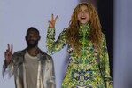 Shakira se emociona tras su multitudinario concierto en R&iacute;o: "2.5 millones de almas son mi familia"