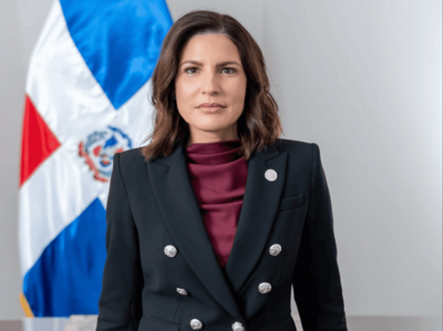 Embajadora de RD en EEUU María Castillo Báez promueve cultura