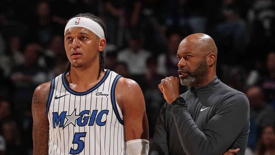 Los Magic despiden a su entrenador tras eliminaci&oacute;n en playoffs de la NBA