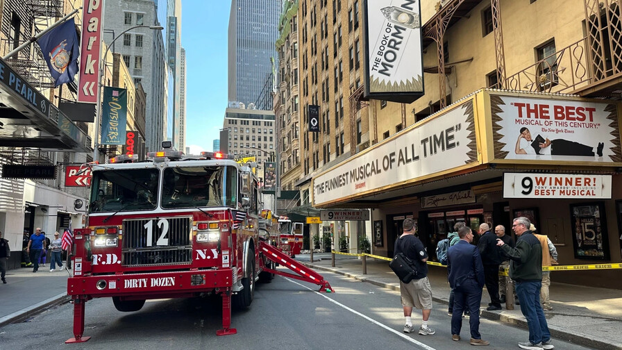 Incendio el&eacute;ctrico obliga a cerrar teatro de Broadway donde se presenta "El Libro de Morm&oacute;n"