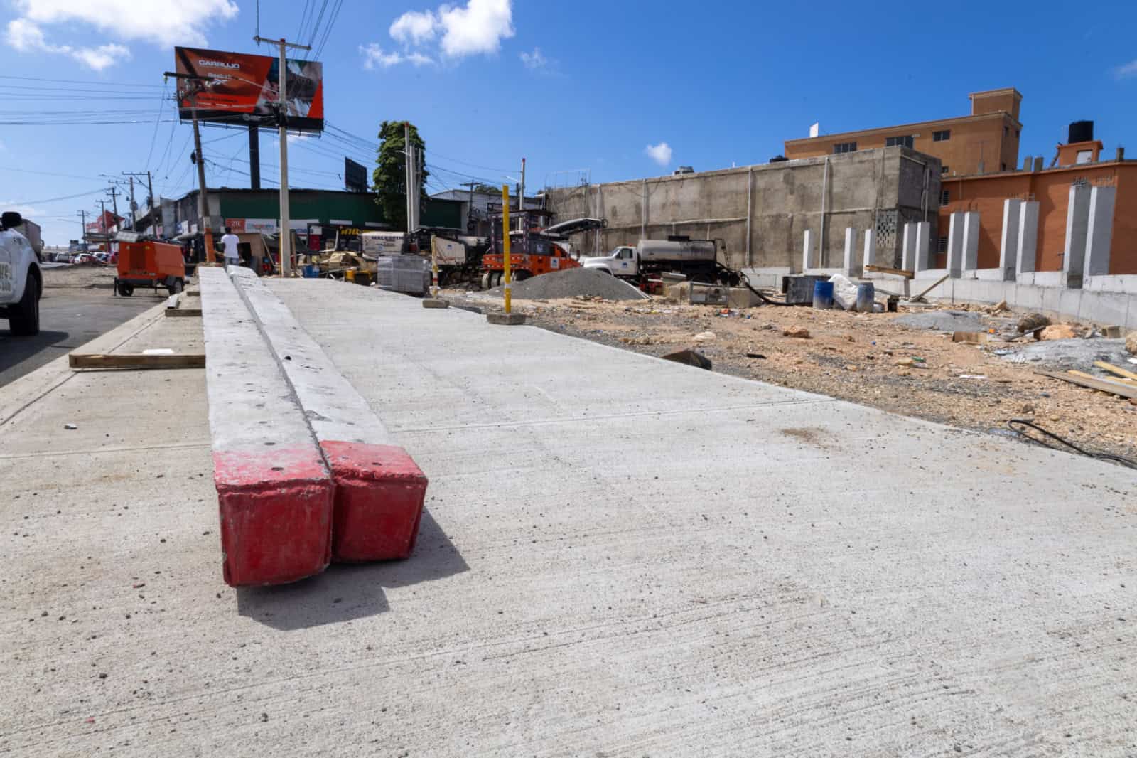 Instalaci&oacute;n de tendido el&eacute;ctrico forma parte de las intervenciones en el kil&oacute;metro 9.