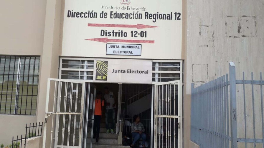 Docentes que no aprueben evaluaci&oacute;n recibir&aacute;n un a&ntilde;o de capacitaci&oacute;n antes de ser reevaluados