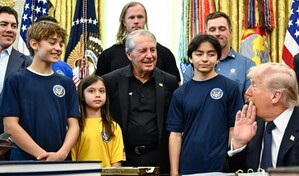 Trump dice ante un grupo de ni&ntilde;os que ejercita un minuto al d&iacute;a