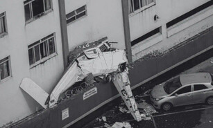 Avioneta choca contra un edificio en Brasil y mueren dos personas