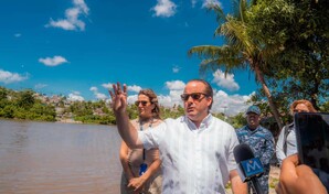 Paliza supervisa proyecto de recuperaci&oacute;n del r&iacute;o Ozama en Los Tres Brazos