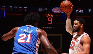 Tonws 17 puntos y Knicks arrollan a Sixers 137-98 en arranque de semifinales de conferencia de NBA