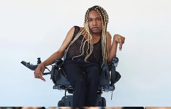 Aaron Rose Philip, modelo trans con discapacidad, hace historia en la Met Gala 2026