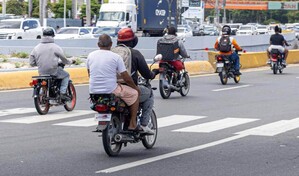 Sondeo revela temor y desconfianza hacia los motoristas en las v&iacute;as p&uacute;blicas