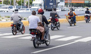 Sondeo revela que el 78 % de ciudadanos del DN ha sido v&iacute;ctima de conducci&oacute;n agresiva de motoristas