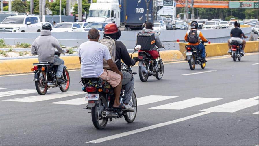 Sondeo revela que el 78 % de ciudadanos del DN ha sido víctima de conducción agresiva de motoristas Sondeo revela que el 78 % de ciudadanos del DN ha sido víctima de conducción agresiva de motoristas