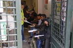 Unos 200,000 migrantes han solicitado la regularización extraordinaria en España Unos 200,000 migrantes han solicitado la regularización extraordinaria en España