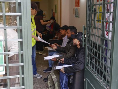 Unos 200,000 migrantes han solicitado la regularización en España