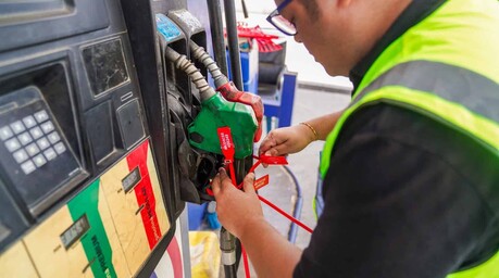 Gobierno decide congelar precios de las gasolinas, el gasoil y el GLP