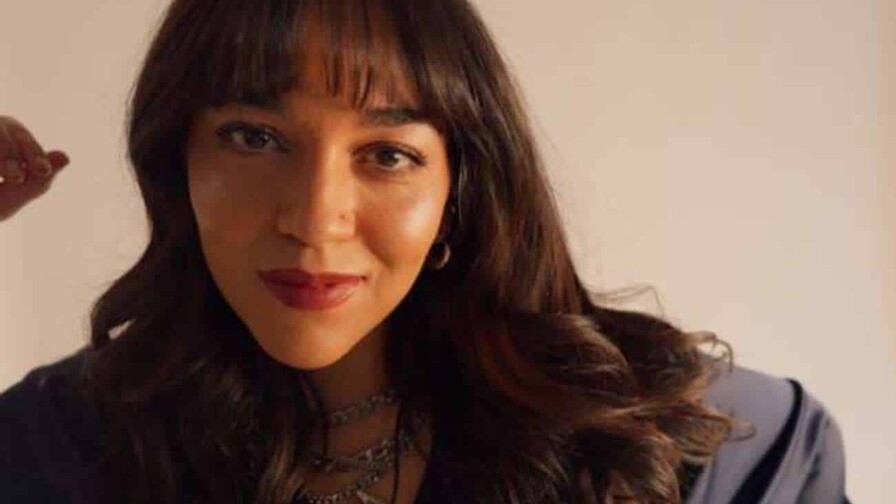 La dominicana Mari Solis estrena el sencillo "Bailo contigo"