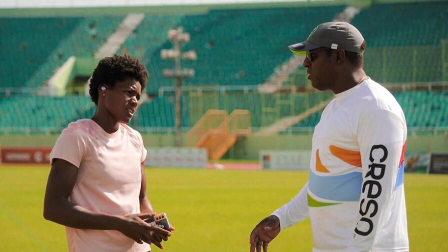 Entrenador favorece que Marileidy Paulino solo corra en 400 metros
