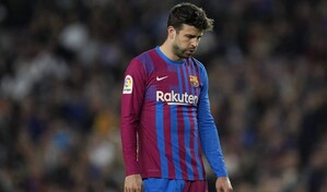 Piqu&eacute; es suspendido seis partidos por violencia leve contra un &aacute;rbitro