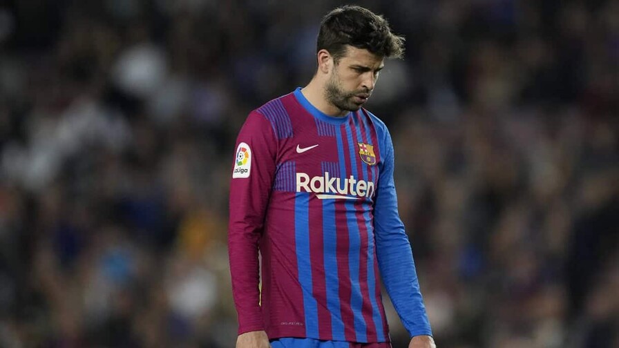 Piqu&eacute; es suspendido seis partidos por violencia leve contra un &aacute;rbitro