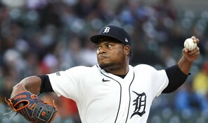 Framber Valdez se mide contra la artiller&iacute;a de Cleveland y a un Jos&eacute; Ram&iacute;rez que le cuesta dominar