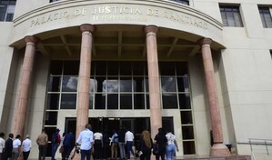 Mujer resulta con lesiones graves tras ser atacada por otra con "&aacute;cido del diablo" en Santiago