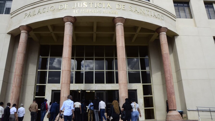 Mujer resulta con lesiones graves tras ser atacada por otra con "&aacute;cido del diablo" en Santiago